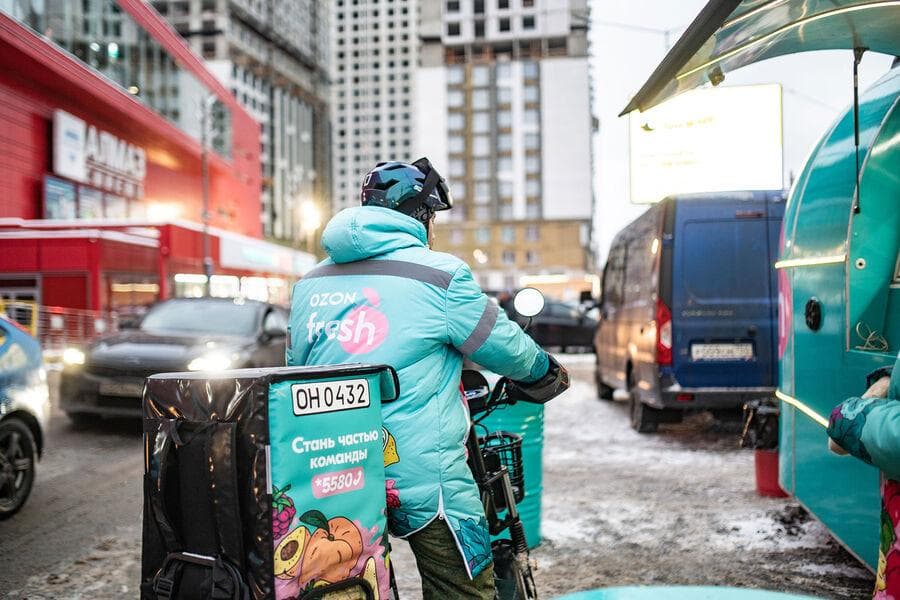 Работа курьером Ozon Fresh с электровелосипедом