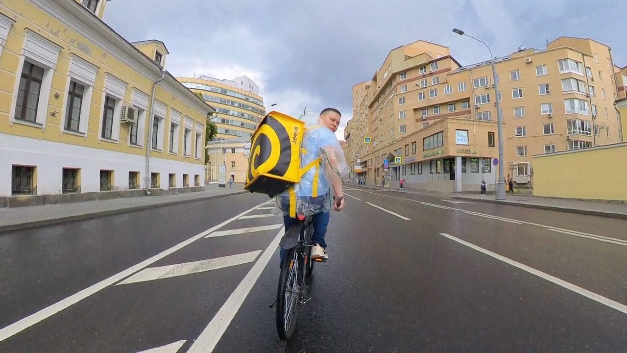 Работа курьером Яндекс Еда на велосипеде