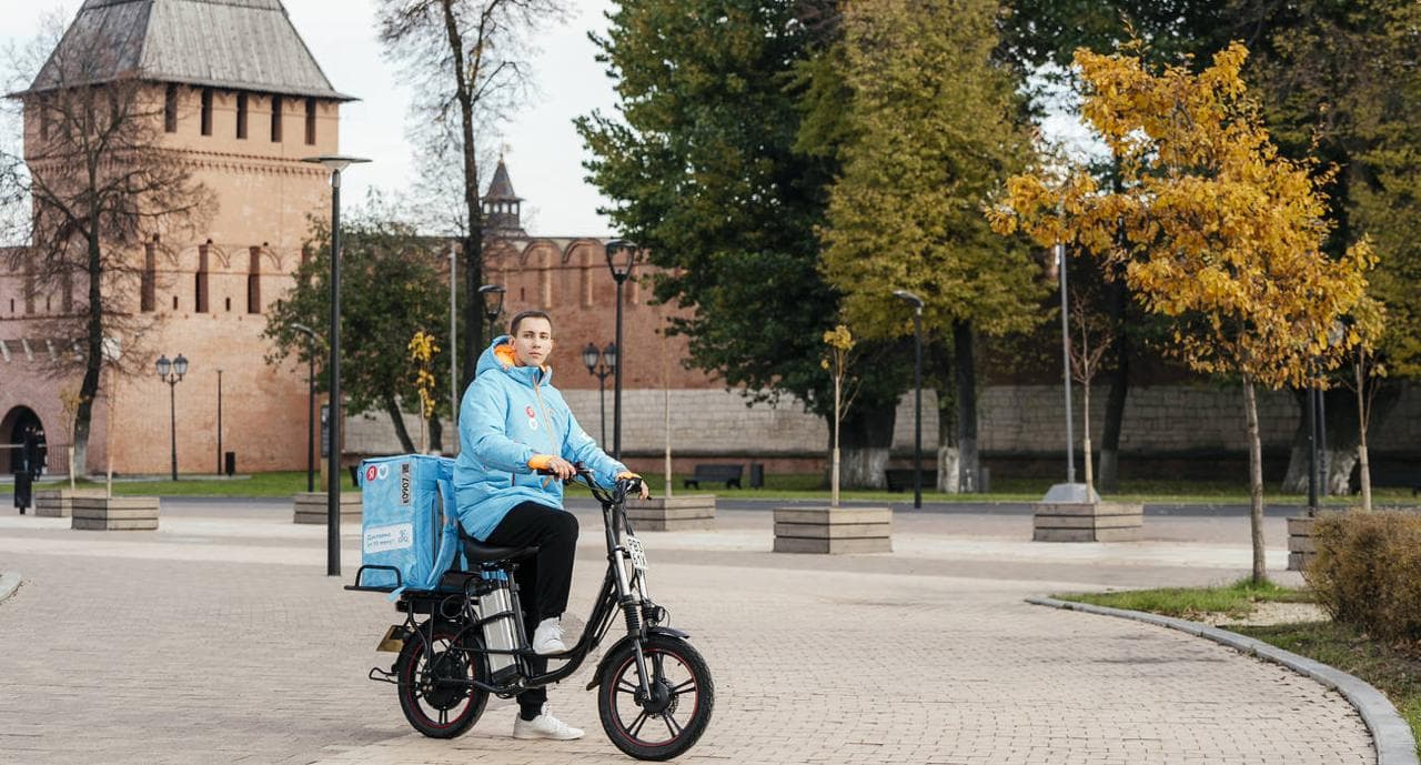 Работа курьером Яндекс Лавка на велосипеде